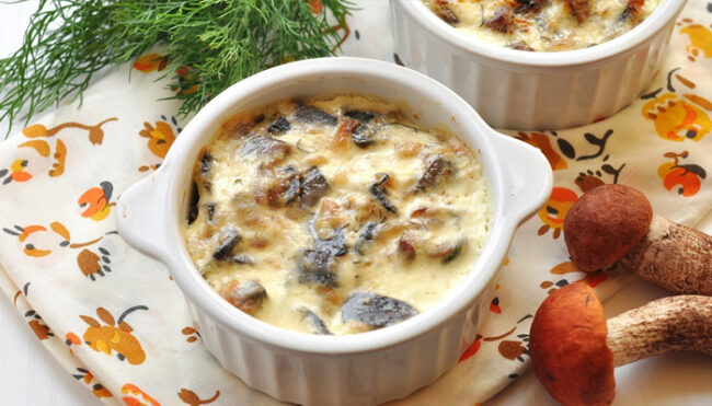 Жюльен с курицей и грибами