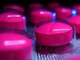 Лучшие врачи предупреждают: Если вы старше 40, немедленно прекратите пить Ибупрофен!