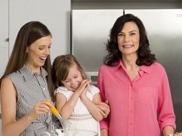 Самое интересное 70-летняя австралийка сохранила фигуру, отказавшись от сахара 30 лет назад