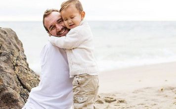 Ник Вуйчич: когда мой сын плачет, я не могу обнять его, но он подходит и обнимает меня