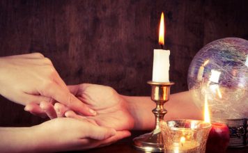 Эта статья позволит вам погадать по руке самостоятельно!