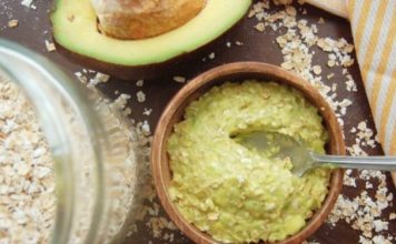 Авокадо и овсянка — отличная смесь для получения безупречной кожи