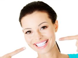 Отбеливайте свои желтые зубы менее чем за 2 минуты