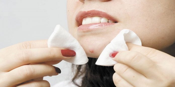 Avoid-Popping-A-Pimple3