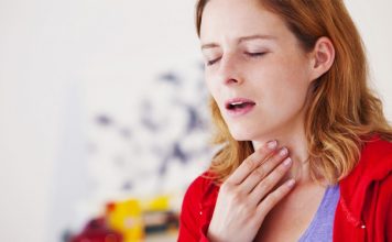 У вас часто болит горло, пропадает голос и мучает кашель? Вот как избавиться от этих проблем за ночь, просто и легко!