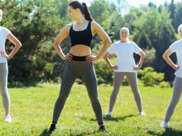 Делайте это каждый день в течение 5 минут и избавляйтесь от складок на спине и под бюстгальтером всего за 7 дней