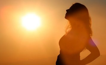 Муж со свекровью выгнали меня беременной на улицу и я собрала свои вещи и ушла. Спустя годы свекровь позвонила