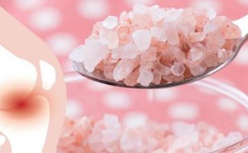 Вот, как 1/4 чайной ложки гималайской соли может избавить от боли в мышцах, токсинов и жира в области живота