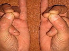 Сложите пальцы в такой позиции — это может спасти вам жизнь