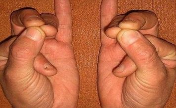 Сложите пальцы в такой позиции — это может спасти вам жизнь