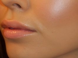 Это просто находка. Всего через несколько минут лицо выглядит как в журнале