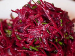 Эти салаты избавляют от закупорки кровеносных сосудов и нормализуют мозговую деятельность